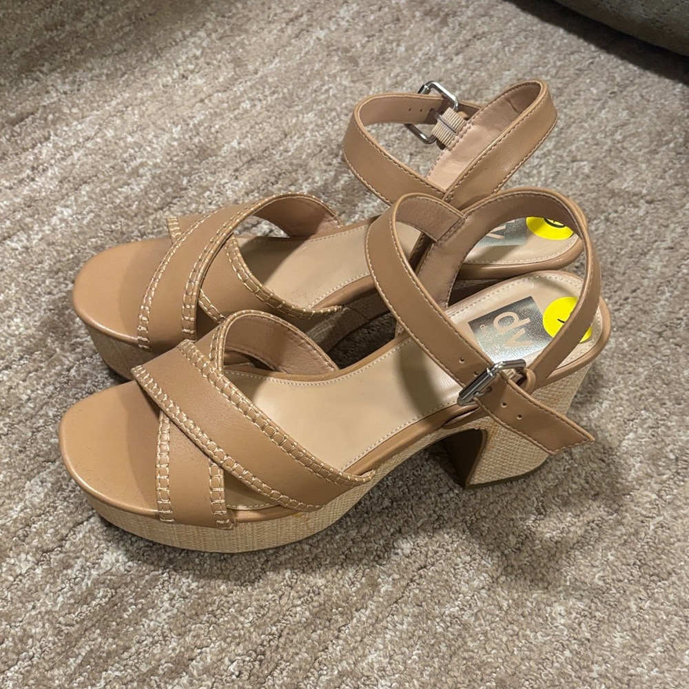 Women's Tan Platform Sandals